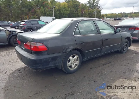 1998 Honda Accord Ex V6 из США, поврежденный, VIN 1HGCG1659WA010550